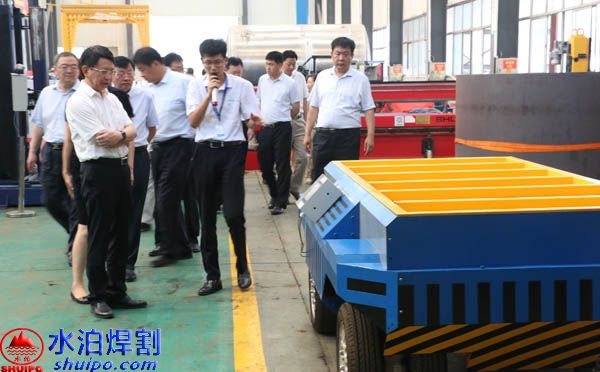 AGV機(jī)器人持續(xù)火熱，新領(lǐng)域帶來發(fā)展新機(jī)遇，水泊焊割自主研發(fā)的AGV小車
